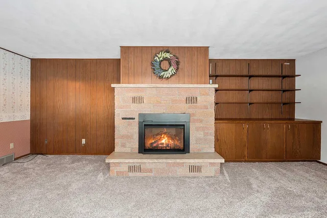 $340,000 | W6515 Greenville Drive, Greenville, WI 54942