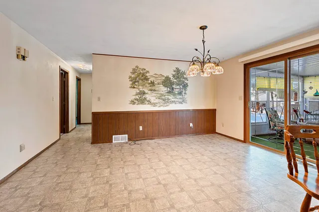 $340,000 | W6515 Greenville Drive, Greenville, WI 54942