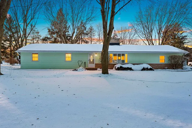 $340,000 | W6515 Greenville Drive, Greenville, WI 54942