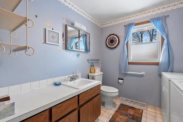 $340,000 | W6515 Greenville Drive, Greenville, WI 54942