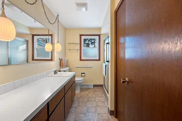 $340,000 | W6515 Greenville Drive, Greenville, WI 54942