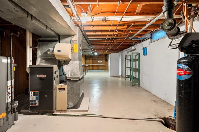 $340,000 | W6515 Greenville Drive, Greenville, WI 54942