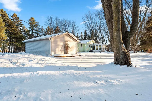 $340,000 | W6515 Greenville Drive, Greenville, WI 54942