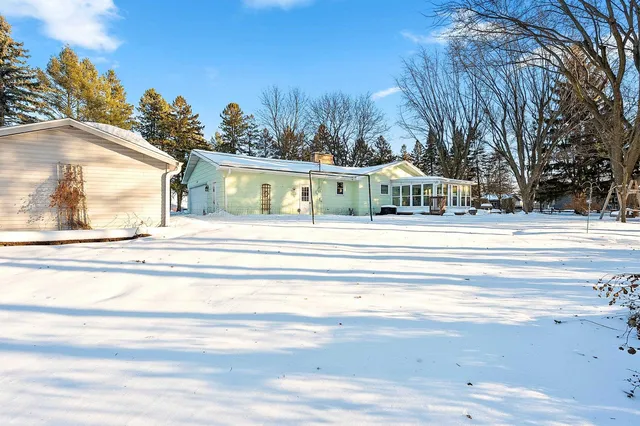 $340,000 | W6515 Greenville Drive, Greenville, WI 54942