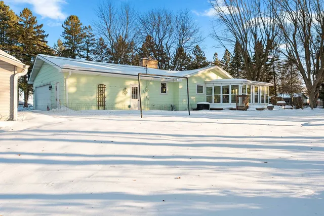 $340,000 | W6515 Greenville Drive, Greenville, WI 54942