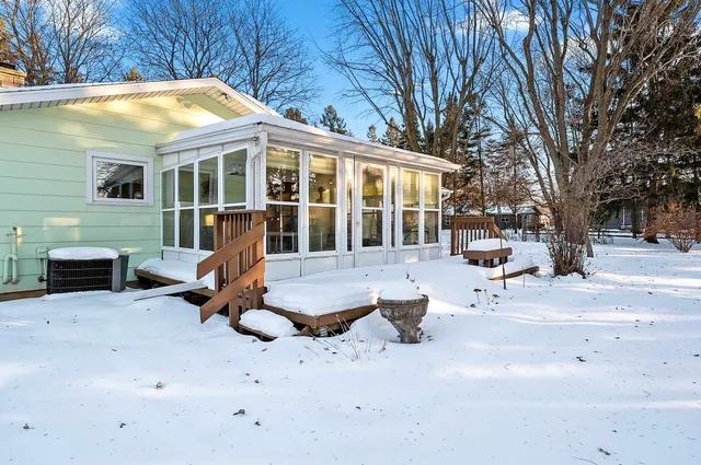 $340,000 | W6515 Greenville Drive, Greenville, WI 54942