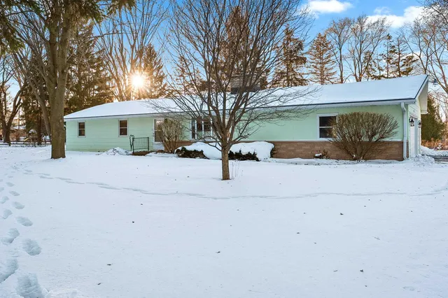 $340,000 | W6515 Greenville Drive, Greenville, WI 54942