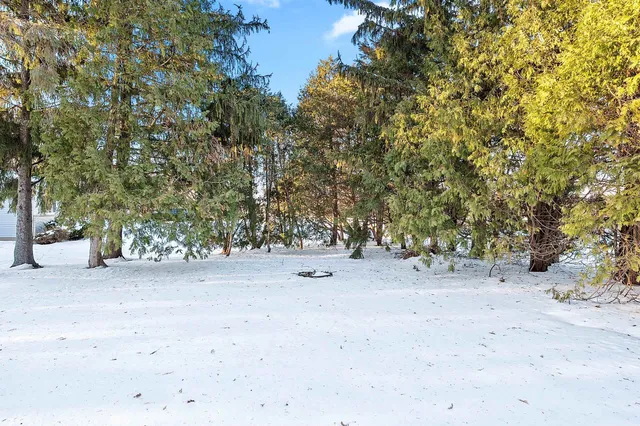 $340,000 | W6515 Greenville Drive, Greenville, WI 54942