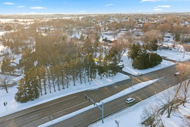 $340,000 | W6515 Greenville Drive, Greenville, WI 54942