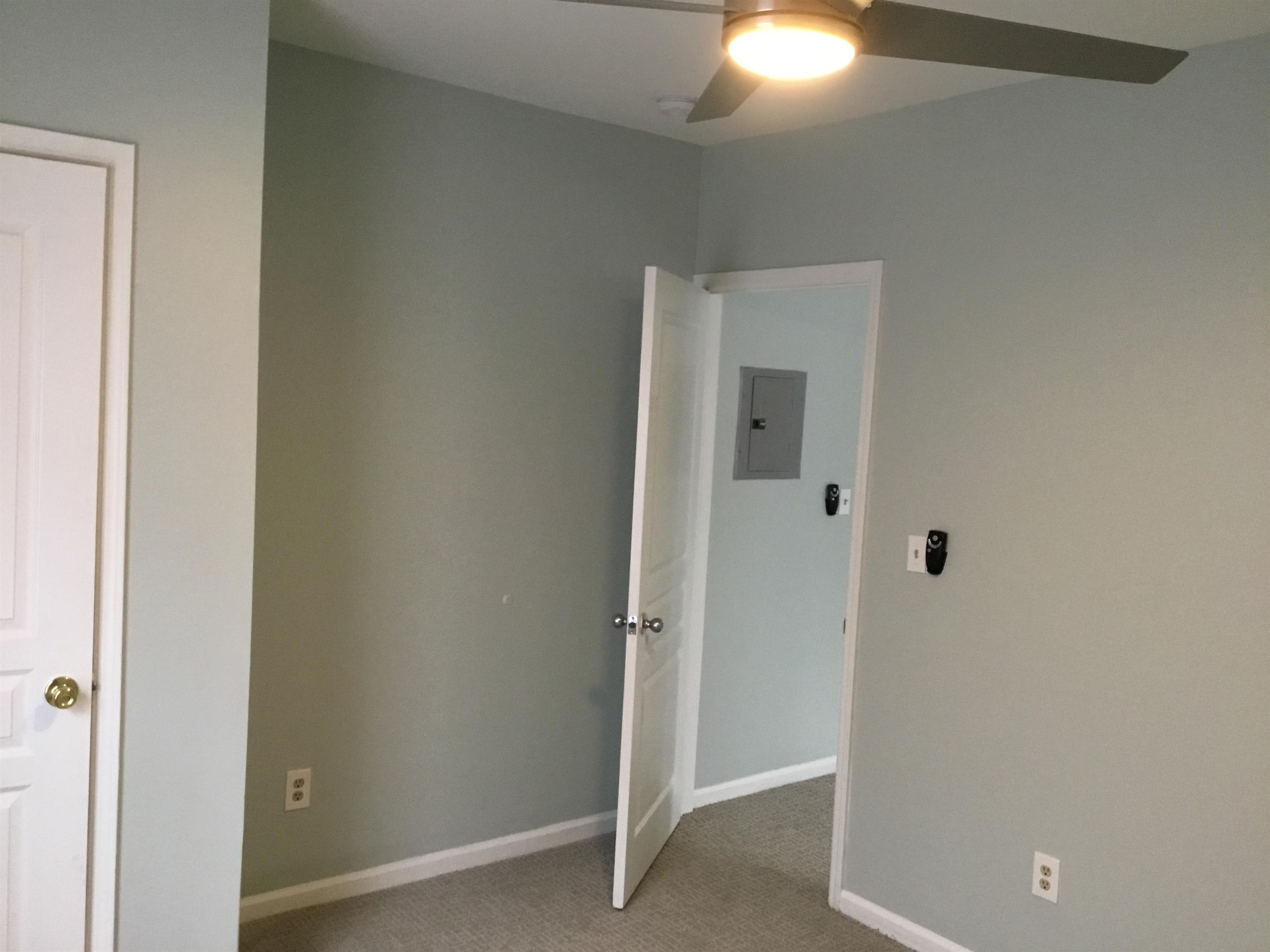 90 Union Avenue, Unit 2 Little Ferry, NJ 07643 - Photo 23 of 25 a view of a livingroom