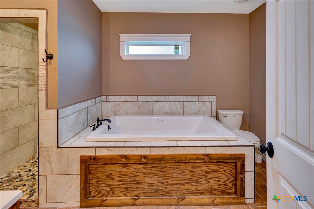 1207 Friar Road Cuero, TX 77954 - Photo 12 of 41 Gallery Image 12