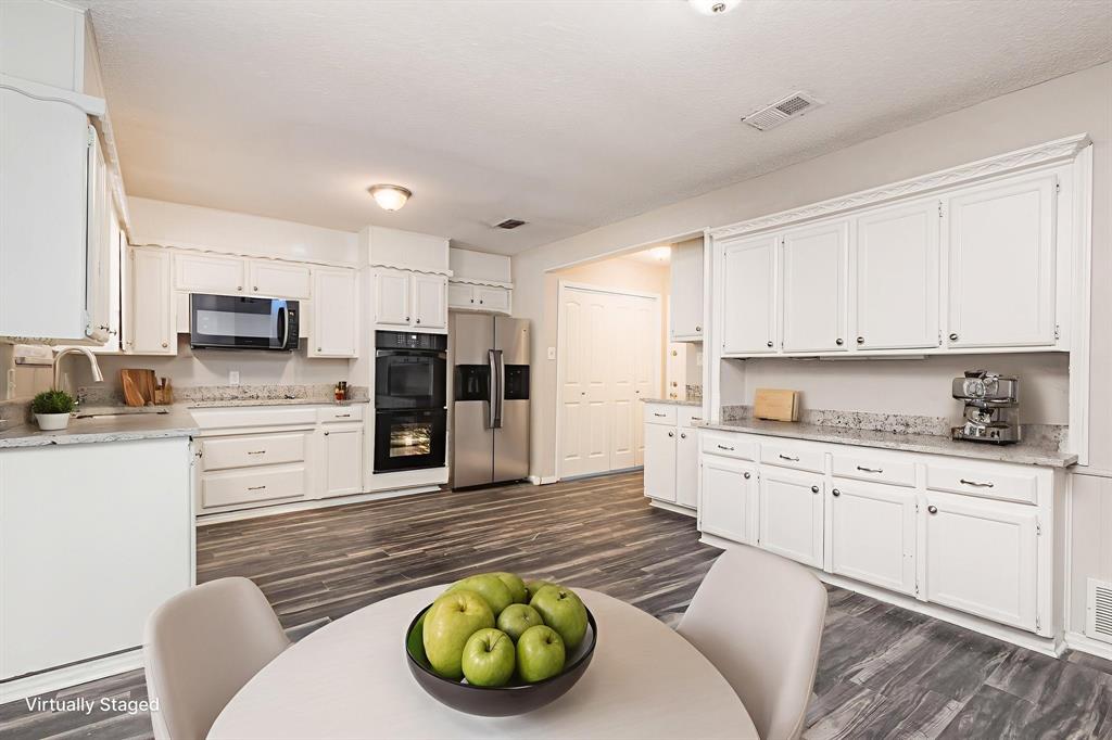 736 Springhill Drive Hurst, TX 76054 - Photo 5 of 18