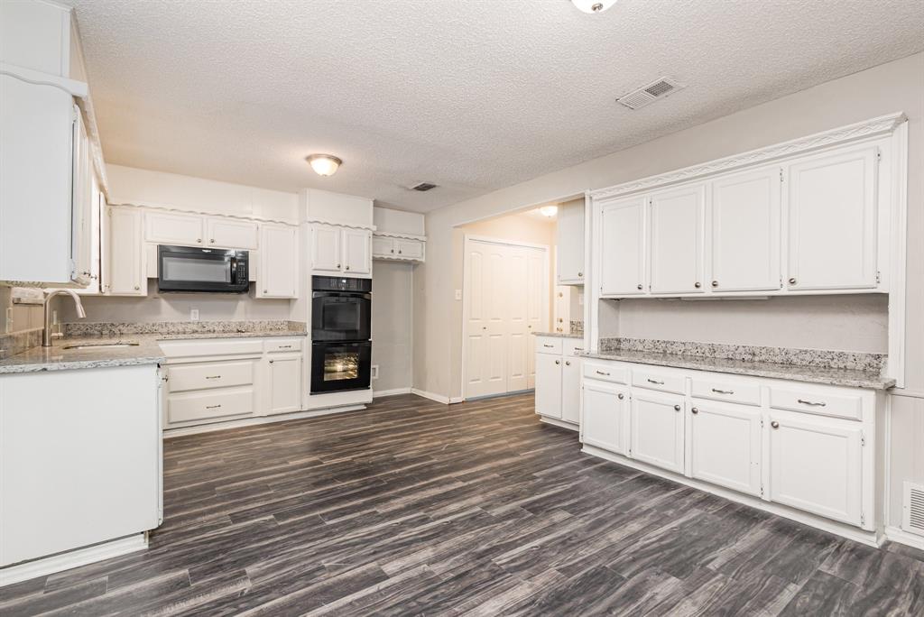 736 Springhill Drive Hurst, TX 76054 - Photo 6 of 18