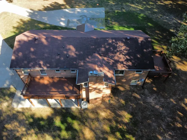 a view of an outdoor space