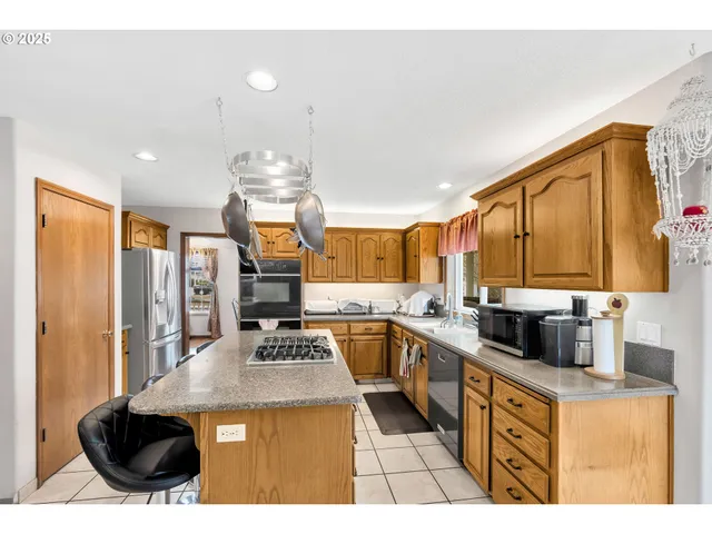 $699,995 | 2795 Northeast Lorie Drive, Hillsboro, OR 97124