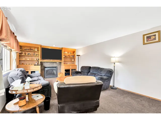 $699,995 | 2795 Northeast Lorie Drive, Hillsboro, OR 97124