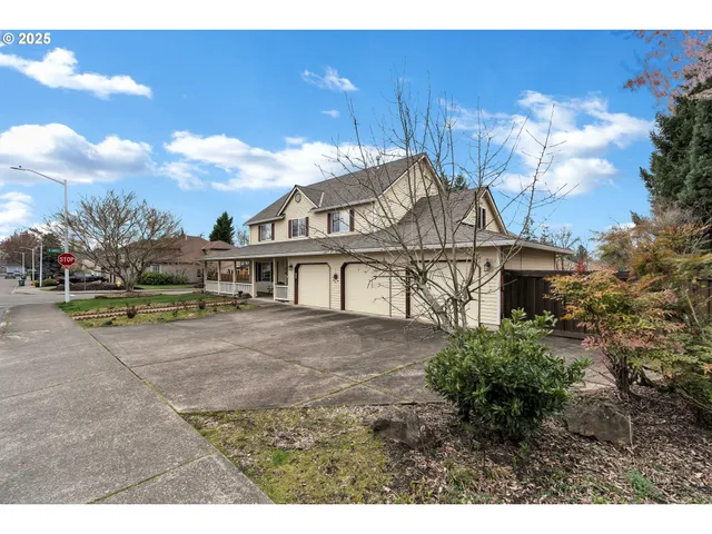 $699,995 | 2795 Northeast Lorie Drive, Hillsboro, OR 97124