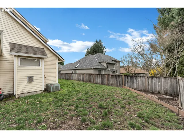 $699,995 | 2795 Northeast Lorie Drive, Hillsboro, OR 97124