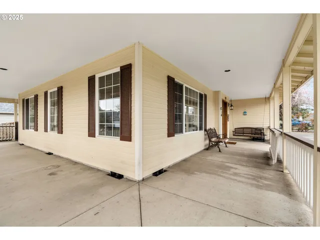 $699,995 | 2795 Northeast Lorie Drive, Hillsboro, OR 97124