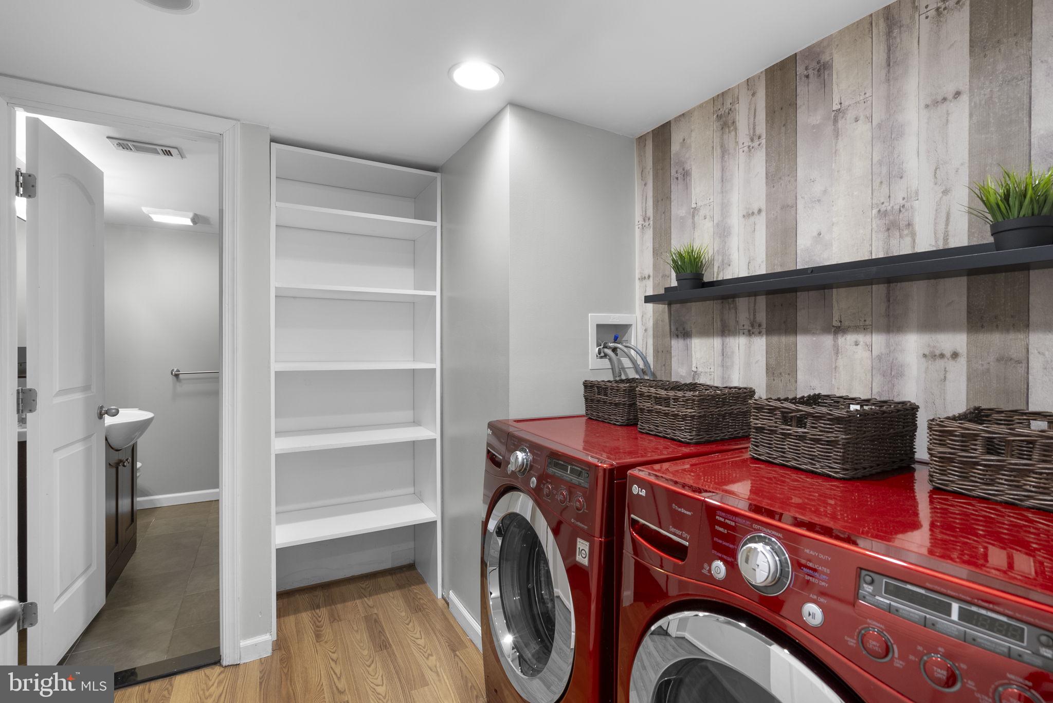 8204 Pleasant Plains Road Towson, MD 21286 - Photo 25 of 40 a kitchen with a stove and a refrigerator