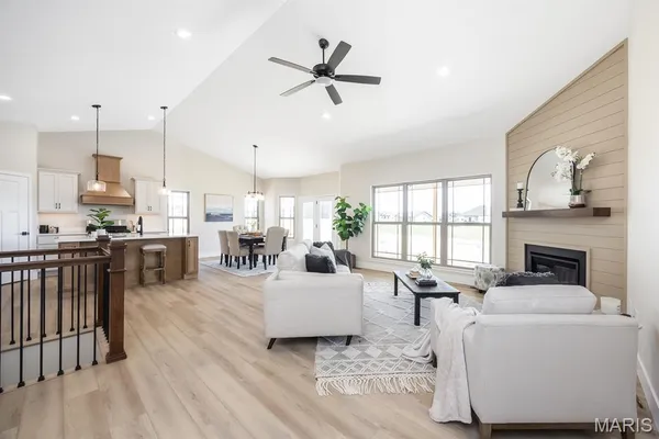 $629,900 | 3740 Golfview Circle, Shiloh, IL 62221
