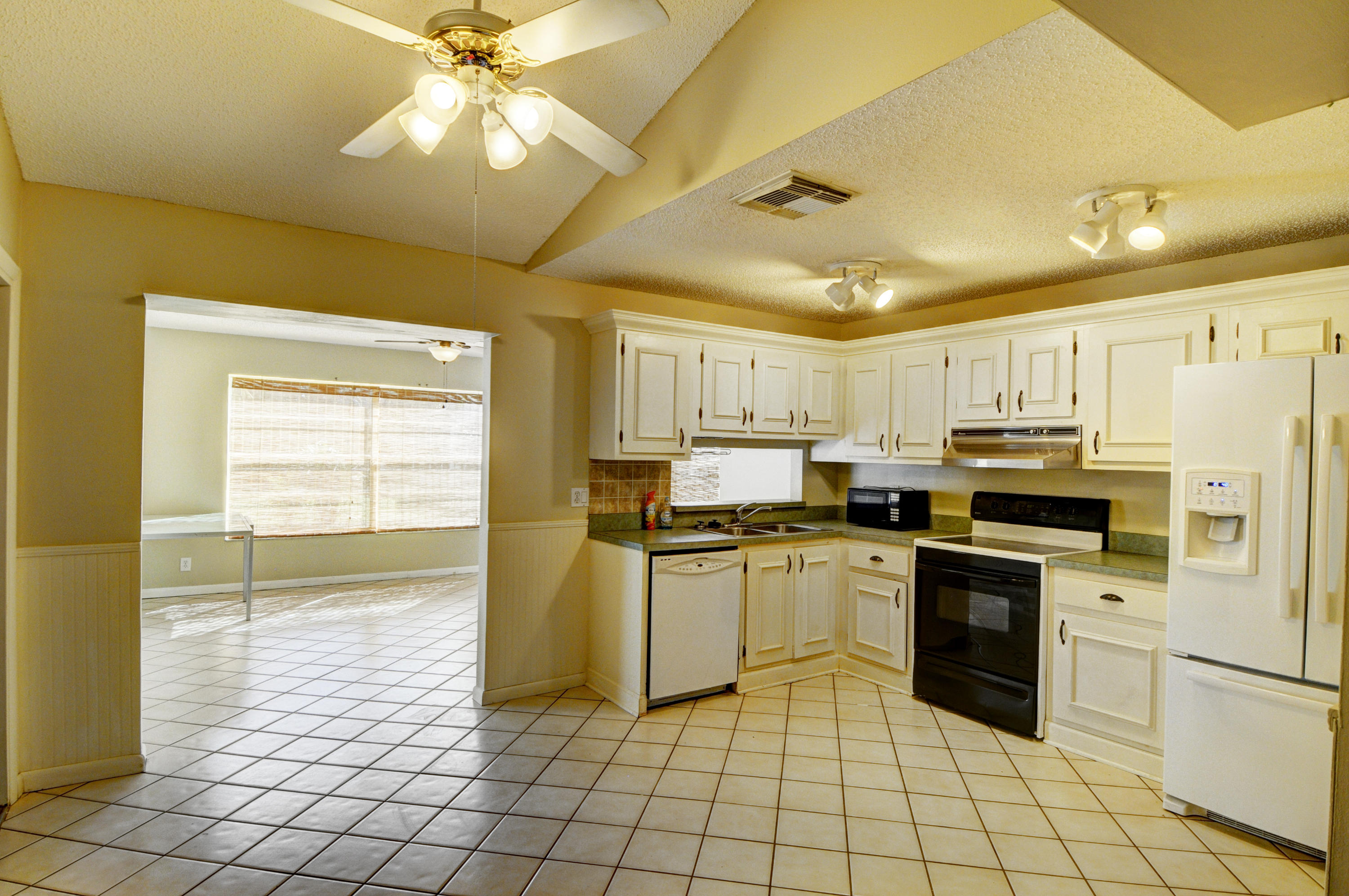 145 Banyan Circle Jupiter, FL 33458 - Photo 6 of 21 _SPS1085_86_87_88_89_90_91