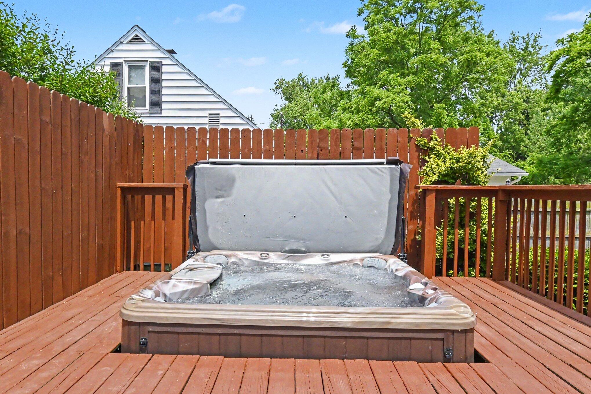 1011 State Street Adrian, MI 49221 - Photo 21 of 37 023_file_3982
