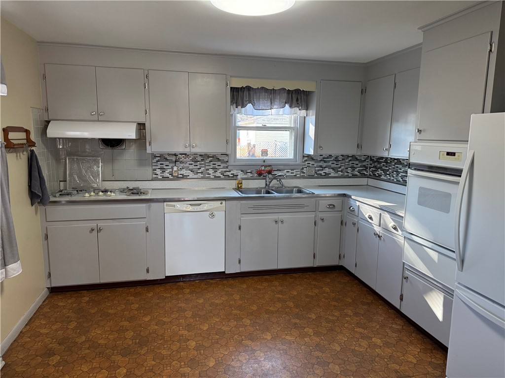 1145 Maple Street Rochester, NY 14611 - Photo 2 of 15