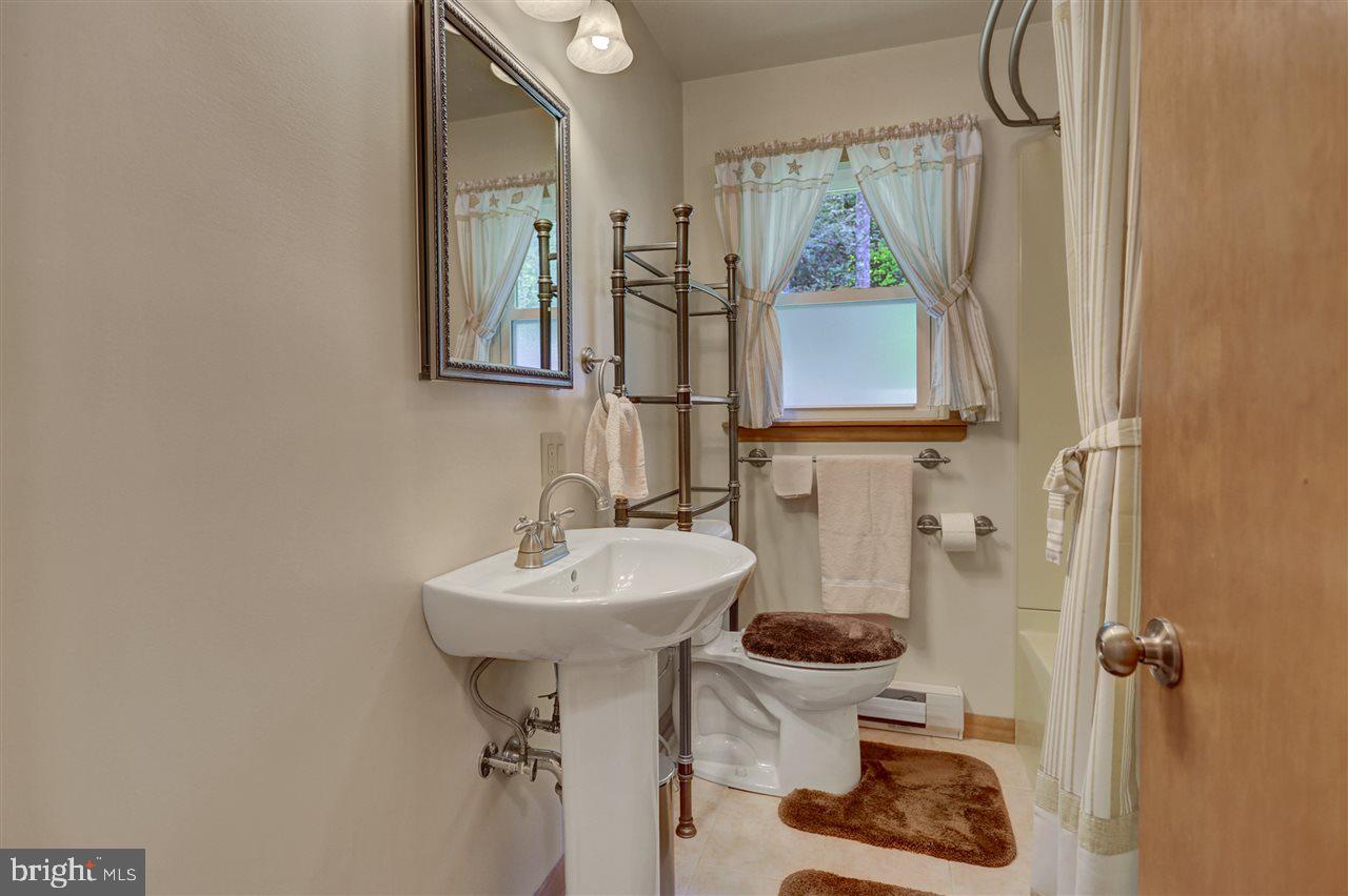 210 Rome Drive Newport, PA 17074 - Photo 16 of 25 Gallery Image 16