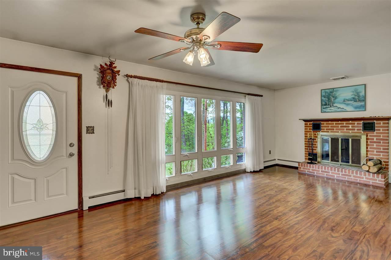 210 Rome Drive Newport, PA 17074 - Photo 7 of 25 Gallery Image 7