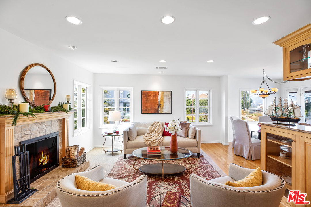 330 Rees Street Playa del Rey, CA 90293 - Photo 2 of 31