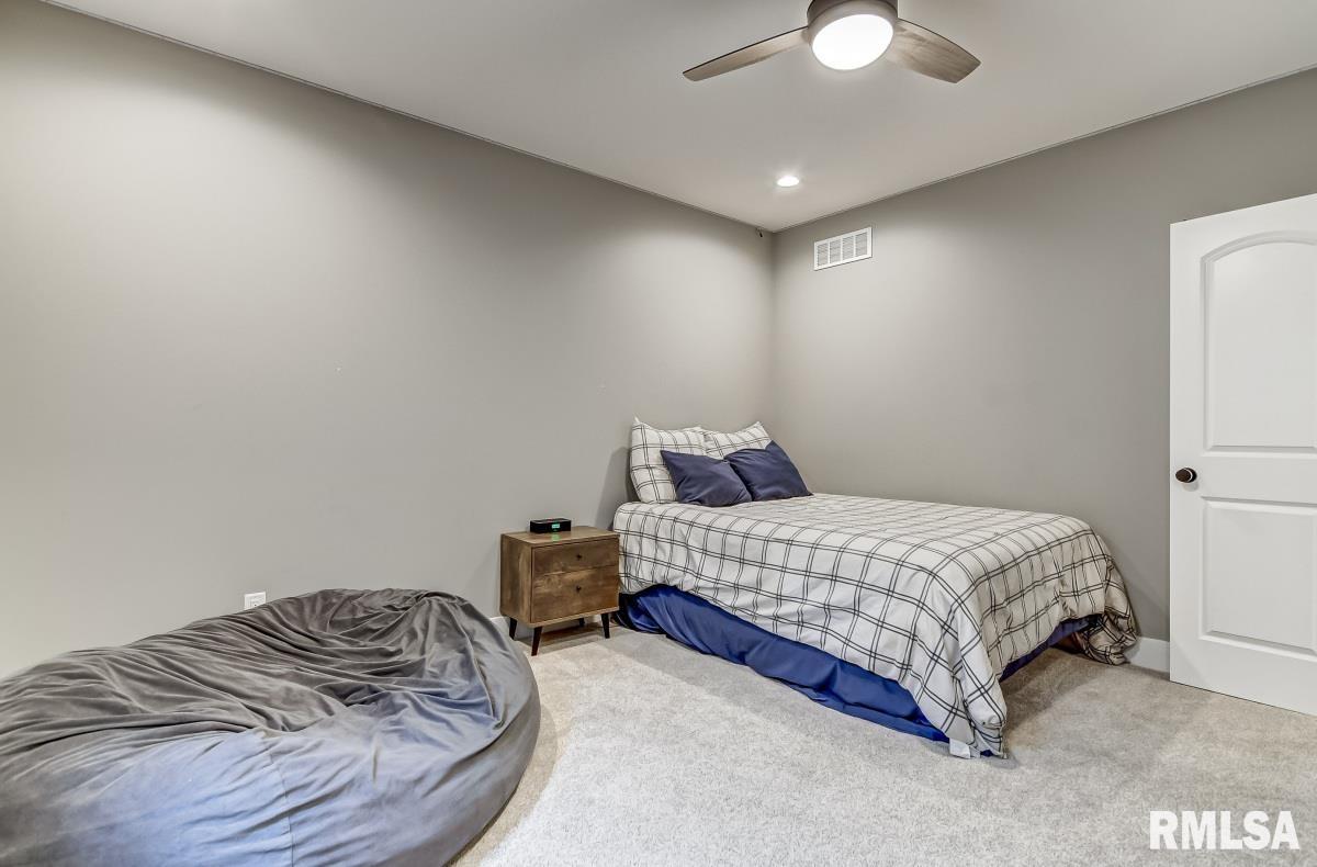 3917 Thackeray Drive Springfield, IL 62711 - Photo 40 of 50