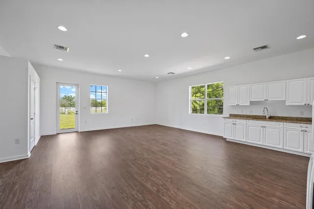 $1,250 | 3935 Hanover Circle, Loxahatchee, FL 33470