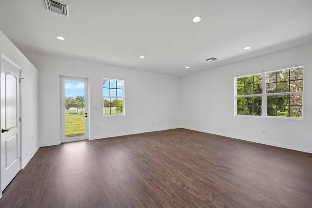 $1,250 | 3935 Hanover Circle, Loxahatchee, FL 33470