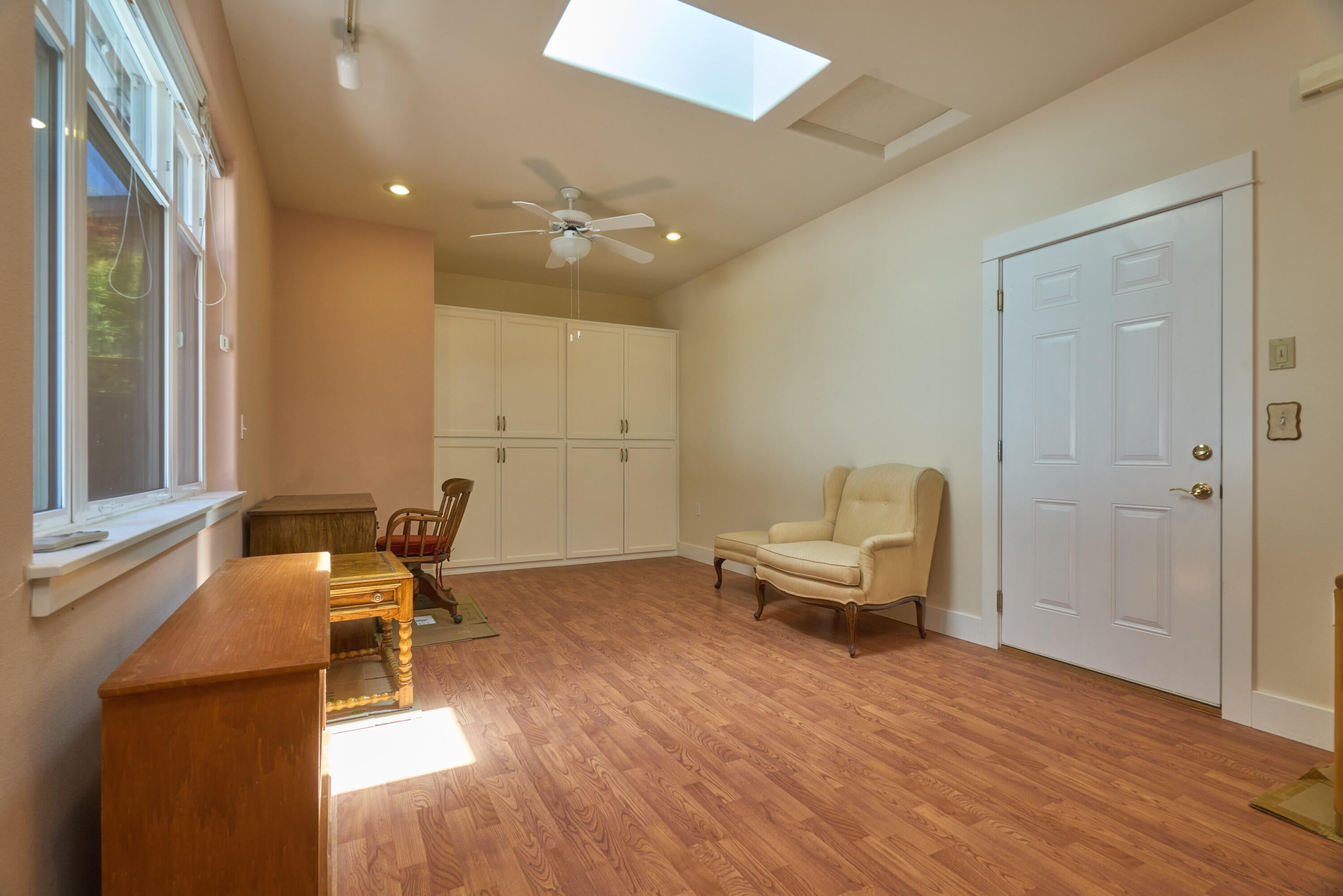 621 Nepenthe Road Ashland, OR 97520 - Photo 27 of 52 621 Nepenthe Rd_Ashland_31