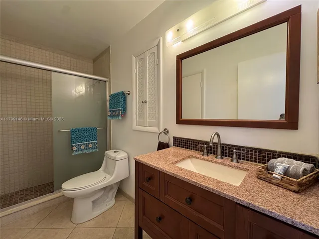 $154,950 | 1700 Pierce Street, Unit 702, Hollywood, FL 33020