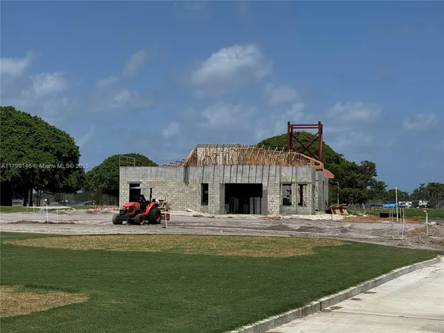 $154,950 | 1700 Pierce Street, Unit 702, Hollywood, FL 33020