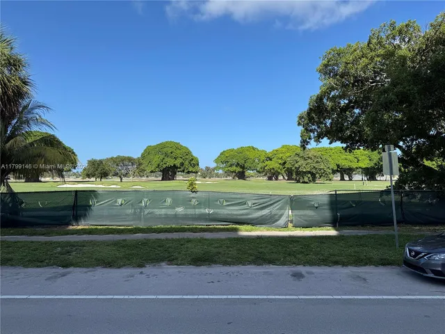 $154,950 | 1700 Pierce Street, Unit 702, Hollywood, FL 33020