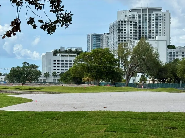 $154,950 | 1700 Pierce Street, Unit 702, Hollywood, FL 33020