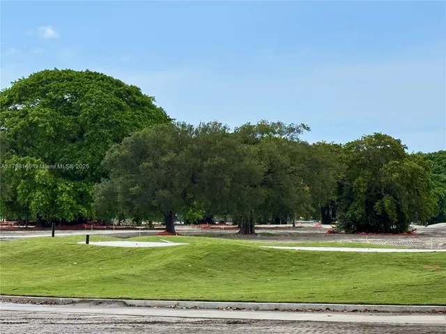 $154,950 | 1700 Pierce Street, Unit 702, Hollywood, FL 33020