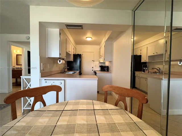 $154,950 | 1700 Pierce Street, Unit 702, Hollywood, FL 33020