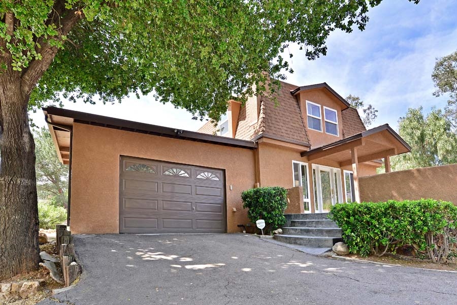 420 Mountain View Road El Cajon, CA 92021 - Photo 2 of 25