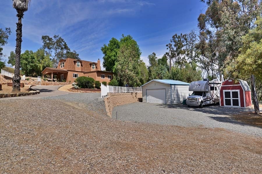 420 Mountain View Road El Cajon, CA 92021 - Photo 5 of 25