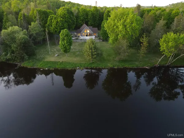 $499,000 | 261 Wilderness Way, Crystal Falls, MI 49920