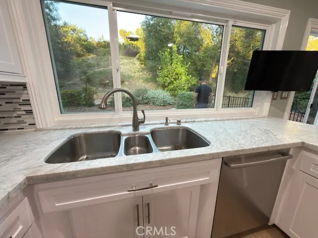 $5,200 | 12444 Marva Avenue, Granada Hills, CA 91344