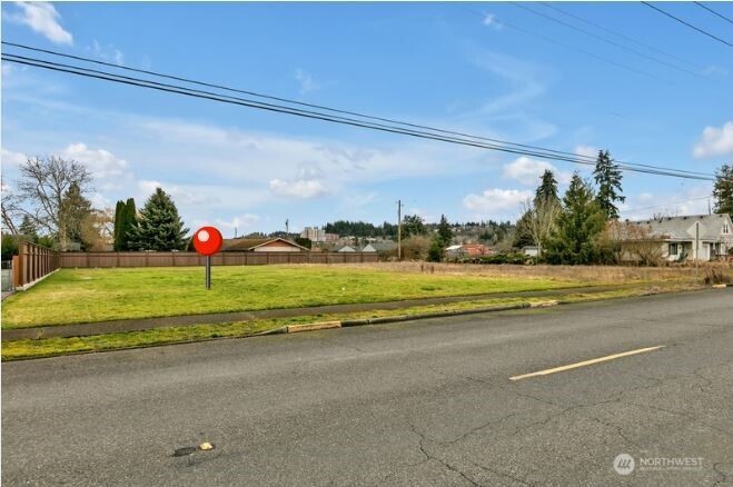 921 9th Street Southwest Puyallup, WA 98371 - Photo 2 of 8