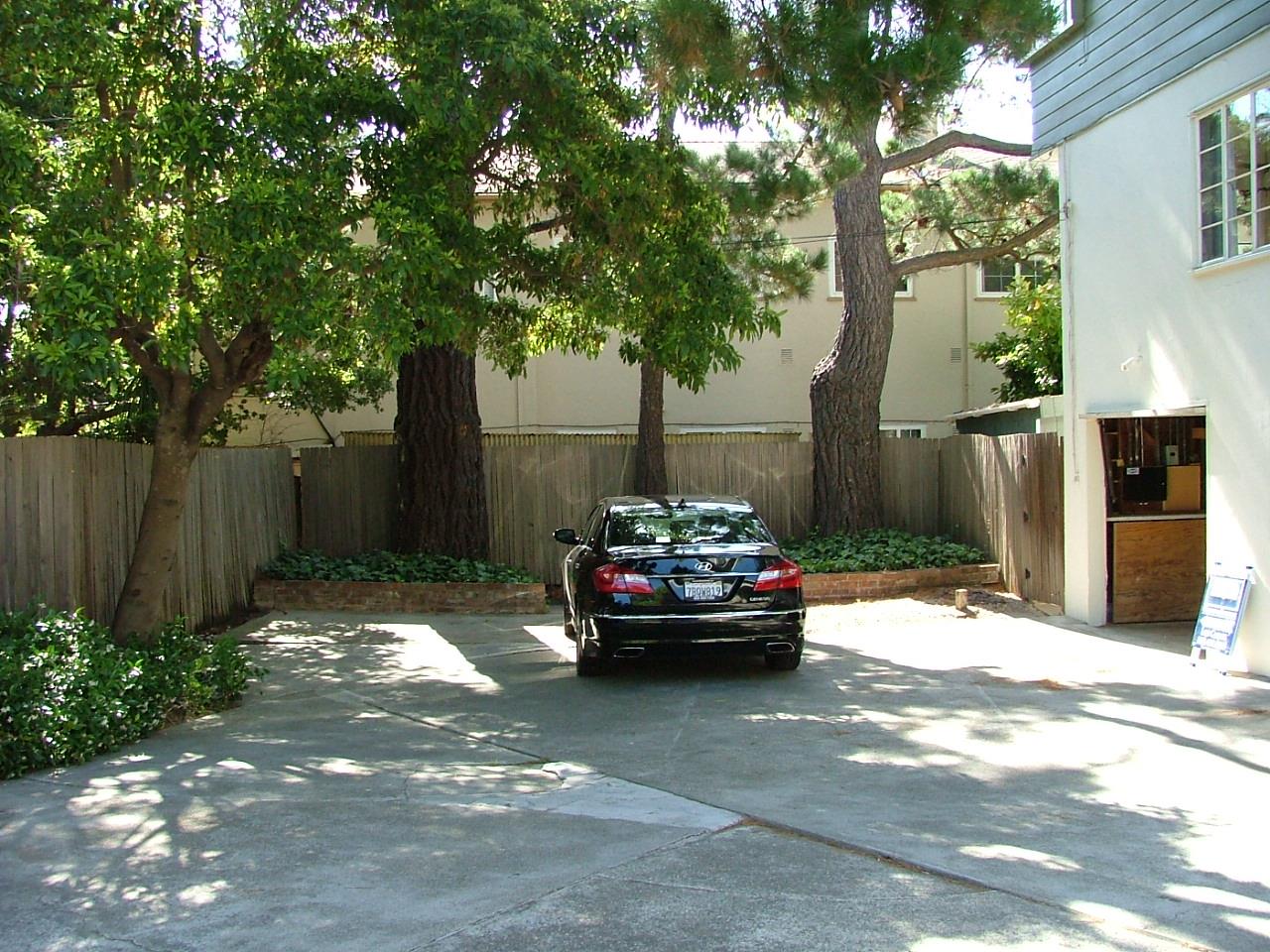232 Eaton Road San Mateo, CA 94402 - Photo 3 of 13 Gallery Image 3