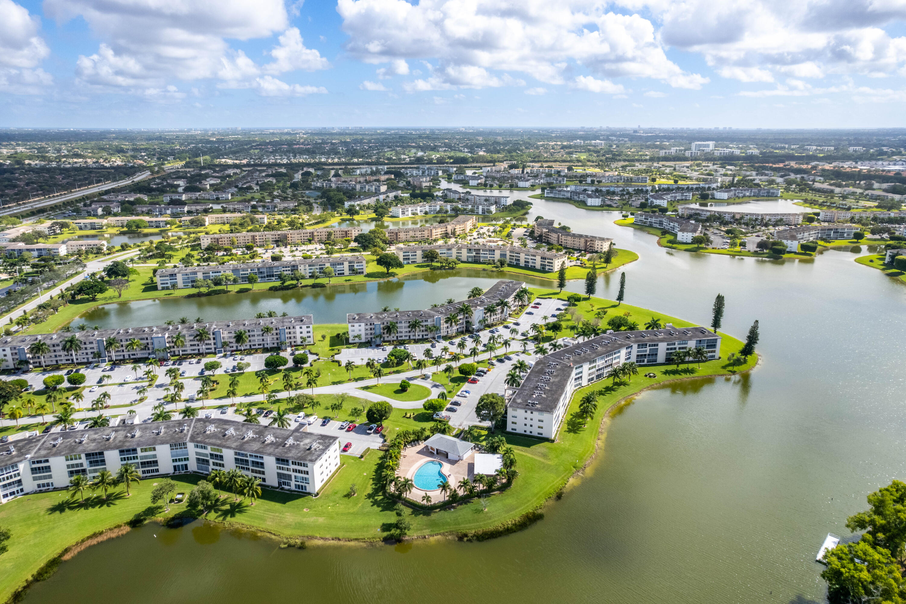 3051 Yarmouth C Boca Raton, FL 33434 - Photo 30 of 42 027-3051YARMOUTHC-BocaRaton-FL-33434-FUL
