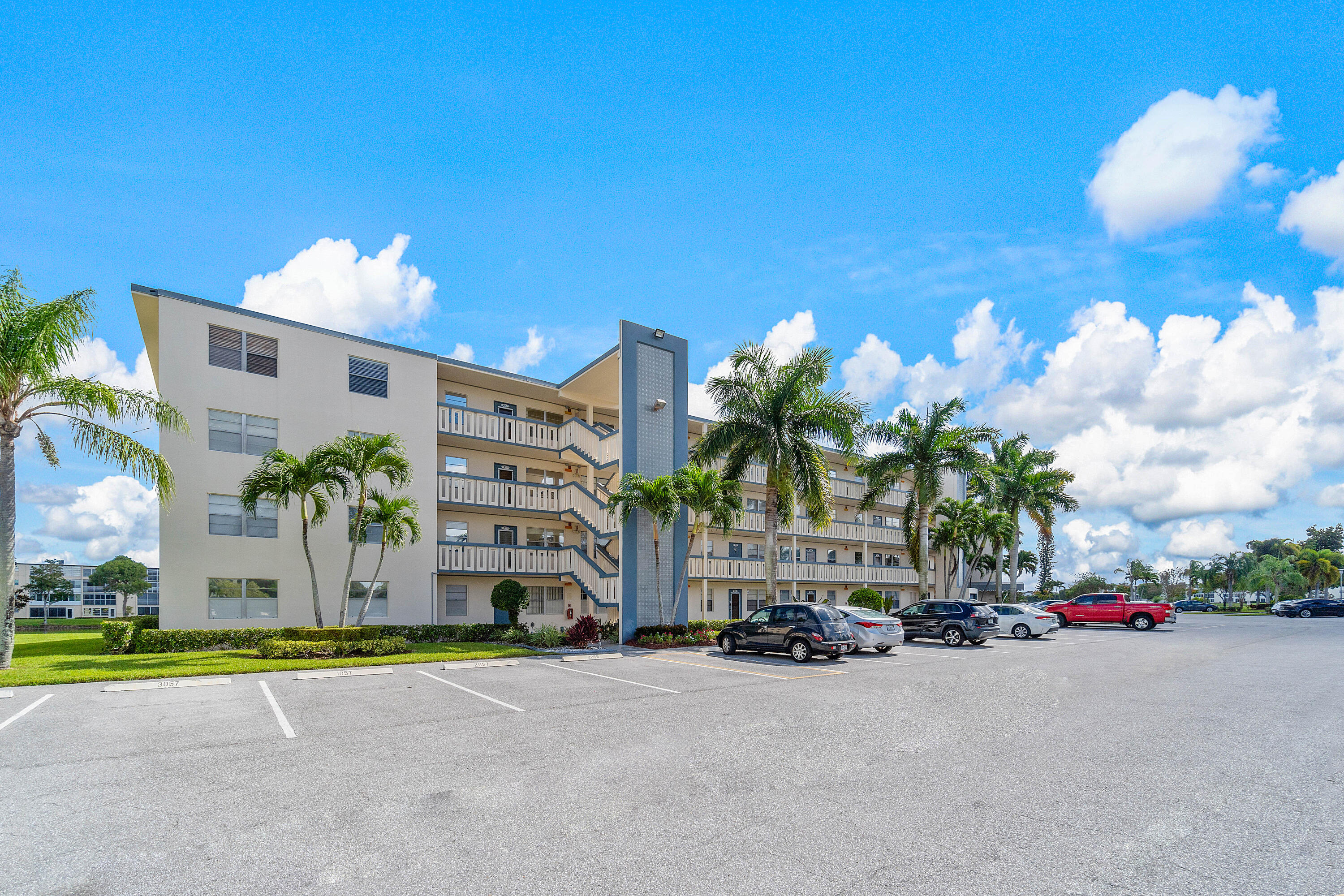 3051 Yarmouth C Boca Raton, FL 33434 - Photo 3 of 42 002-3051YARMOUTHC-BocaRaton-FL-33434-FUL