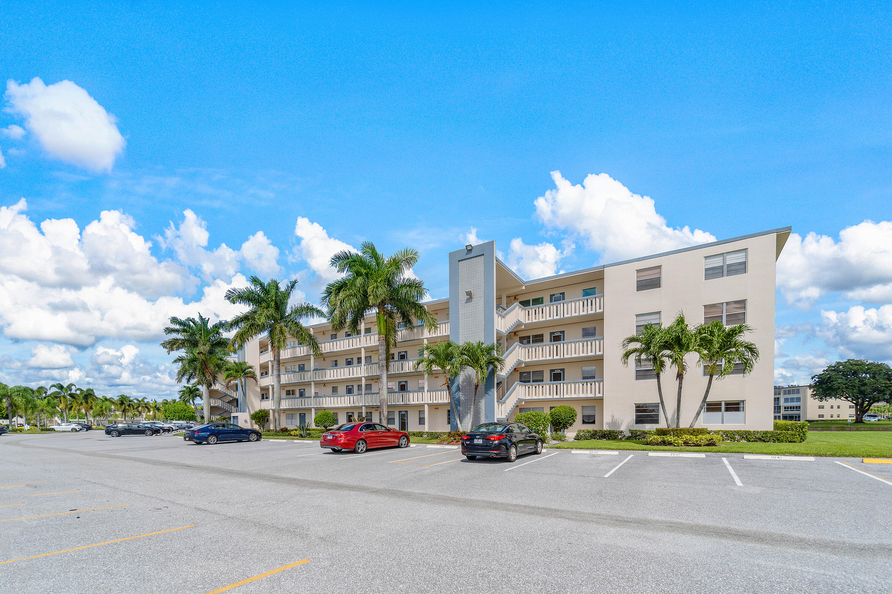 3051 Yarmouth C Boca Raton, FL 33434 - Photo 4 of 42 003-3051YARMOUTHC-BocaRaton-FL-33434-FUL